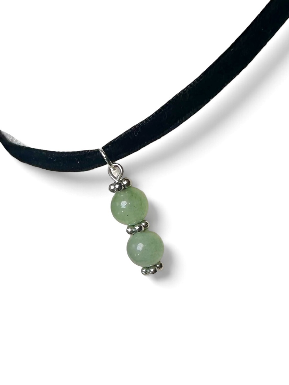 Jade-like Beaded Pendant on Velvet Choker